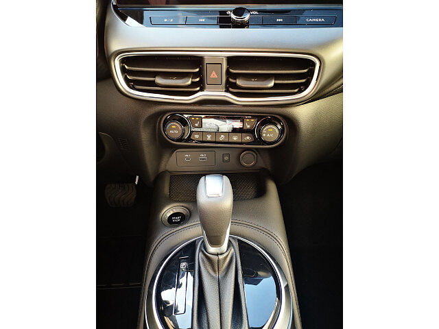 Nissan Juke N-Design Hybrid Automatik Winter-Paket N-Design Hybrid Automatik Winter-Paket