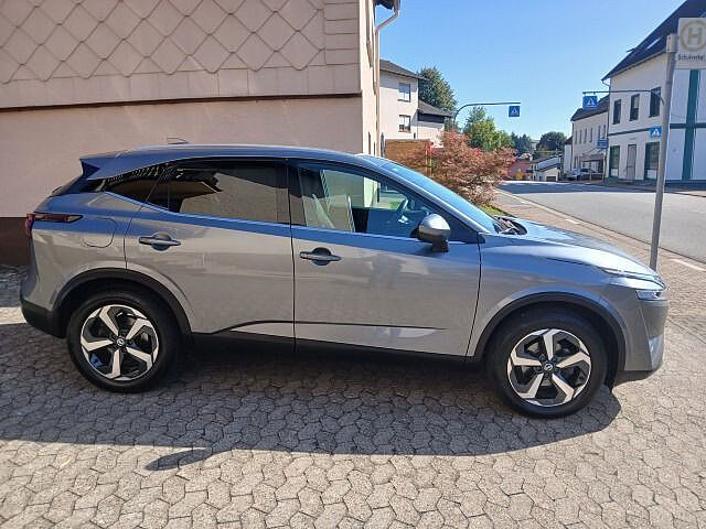Nissan Qashqai 1.3 DIG-T  N-Connecta Navi Sitzheizung Anh&auml;ngerkupplung 1.3 DIG-T  N-Connecta Navi Sitzheizung Anh&auml;ngerkupplung