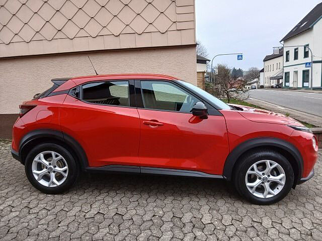 Nissan Juke 1.0 DIG-T Acenta Automatik AHK Navi Sitzheizung