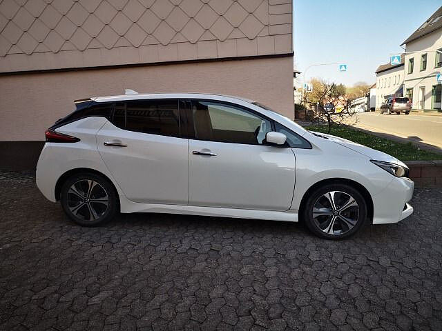 Nissan Leaf  40 kWh N-Connecta Navi Sitzheitzung vorne u. hinten