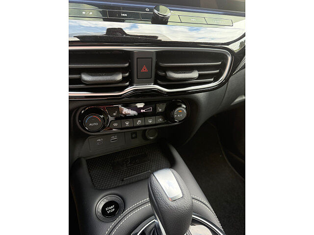 Nissan Juke 1,6 Hybrid Tekna, Navi, Klima, Kamera, Bose&reg; TEKNA