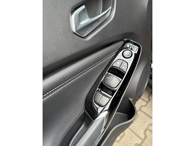 Nissan Juke 1,6 Hybrid Tekna, Navi, Klima, Kamera, Bose&reg; TEKNA