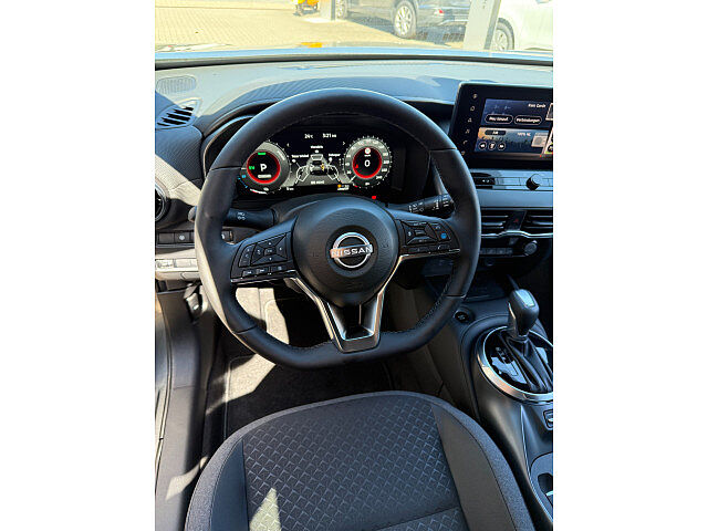 Nissan Juke 1,6 Hybrid N-Connecta, Navi, Klima, Kamera N-CONNECTA