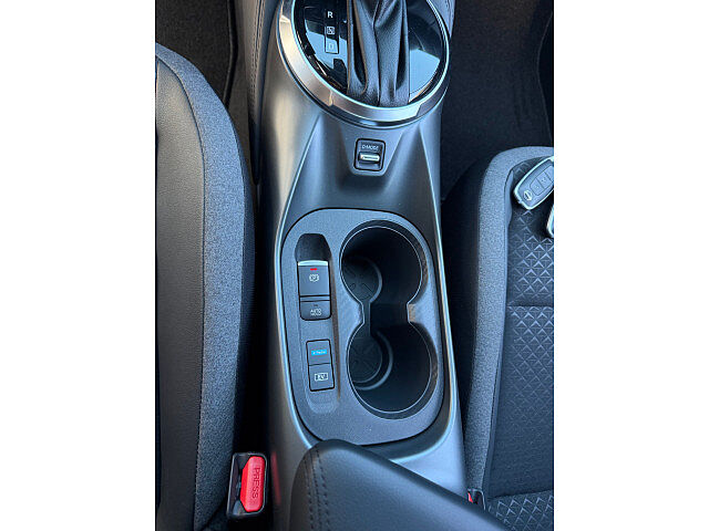 Nissan Juke 1,6 Hybrid N-Connecta, Navi, Klima, Kamera N-CONNECTA