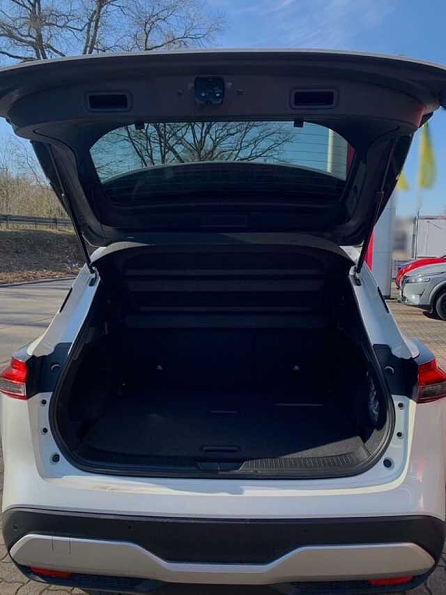 Nissan Qashqai Nissan Qashqai N-CONNECTA 1.3 DIG-T MHEV 6MT 4x2