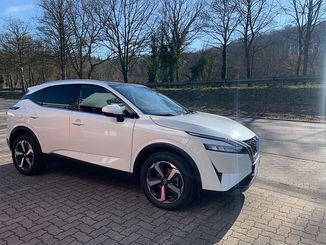 Nissan Qashqai Nissan Qashqai N-CONNECTA 1.3 DIG-T MHEV 6MT 4x2