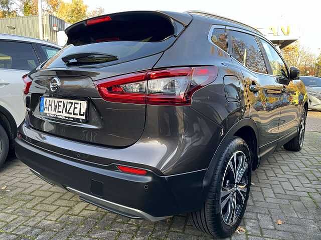 Nissan Qashqai 1.3 DIG-T 160 PS N-Connecta Kamera,Navi,Winter