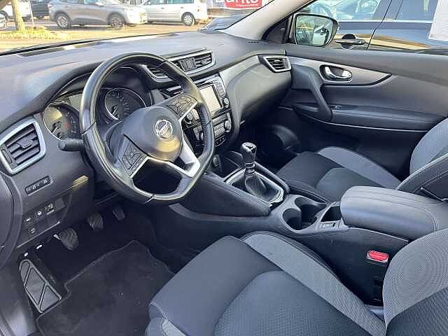 Nissan Qashqai 1.3 DIG-T 160 PS N-Connecta Kamera,Navi,Winter