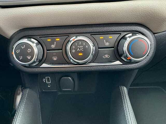 Nissan Micra N-WAY 101PS 5-Gang*ALU*PDC*RFK*SHZ*Allwetter N-WAY 101PS 5-Gang*ALU*PDC*RFK*SHZ*Allwetter