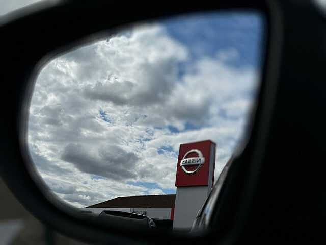 Nissan Micra N-WAY 101PS 5-Gang*ALU*PDC*RFK*SHZ*Allwetter N-WAY 101PS 5-Gang*ALU*PDC*RFK*SHZ*Allwetter