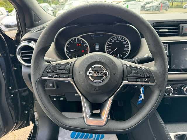 Nissan Micra N-WAY 101PS 5-Gang*ALU*PDC*RFK*SHZ*Allwetter N-WAY 101PS 5-Gang*ALU*PDC*RFK*SHZ*Allwetter