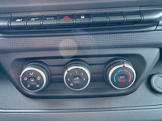 Nissan Primastar 2,8t dCi 130 DPF L1H1*AHK*RFK ACENTA