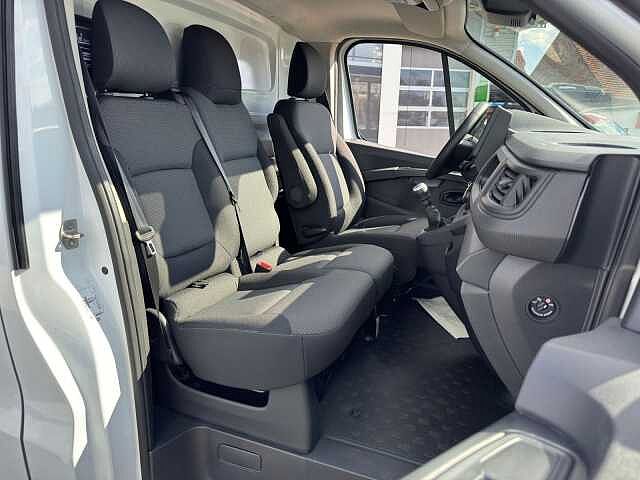 Nissan Primastar 2,8t dCi 130 DPF L1H1*AHK*RFK ACENTA