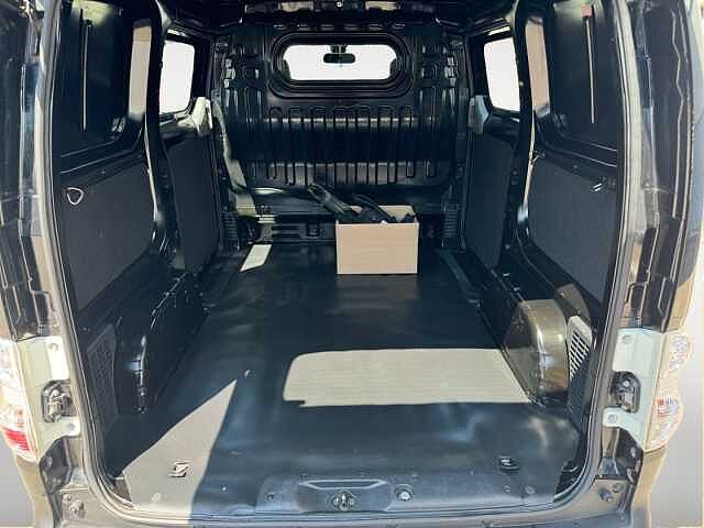 Nissan e-NV200 Evalia e-Kasten Premium 40kWh Navi R&uuml;ckf&auml;hrkamera Klimaautomatik Evalia e-Kasten Premium 40kWh Navi R&uuml;ckf&auml;hrkamera Klimaautomatik