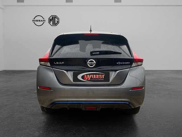 Nissan Leaf Tekna 40 kWh Rundumkameras Klimaaut. 4xSitzhzg. NAVI Alwetterreifen Tempoma Tekna 40 kWh Rundumkameras Klimaaut. 4xSitzhzg. NAVI Alwetterreifen Tempomat Sta