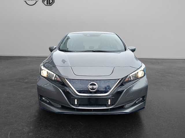 Nissan Leaf Acenta 40 kWh I-Key Sitzheizung R&uuml;ckfahrkamera CarPlay Klimaautomatik Acenta 40 kWh I-Key Sitzheizung R&uuml;ckfahrkamera CarPlay Klimaautomatik