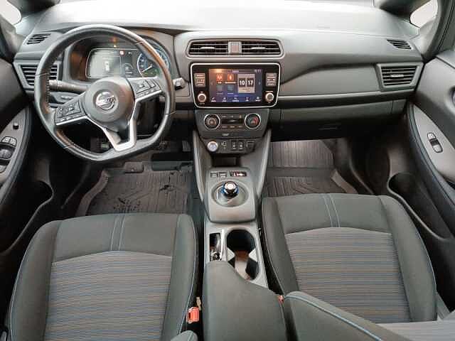 Nissan Leaf Acenta 40 kWh I-Key Sitzheizung R&uuml;ckfahrkamera CarPlay Klimaautomatik Acenta 40 kWh I-Key Sitzheizung R&uuml;ckfahrkamera CarPlay Klimaautomatik