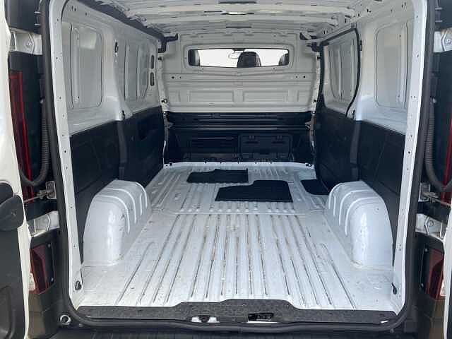 Nissan NV300 Kastenwagen L1H1 2,7t COMFORT 2 Navi Kastenwagen L1H1 2,7t COMFORT 2 Navi