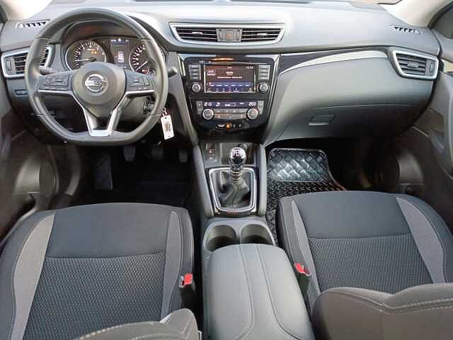 Nissan Qashqai N-Way 1.3 DIG-T Panorama R&uuml;ckfahrkamera Sitzheizung beheizb. Frontscheib