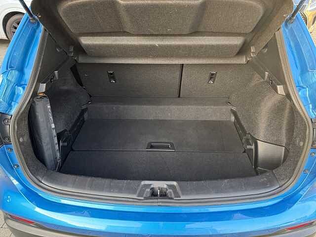 Nissan Qashqai Akari 1.3 160 PS Aut. Panorama 8Fach Bereift Navi 360Kamera Scheckheftge