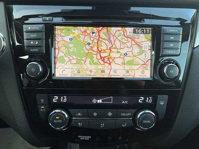 Nissan Qashqai Akari 1.3 160 PS Aut. Panorama 8Fach Bereift Navi 360Kamera Scheckheftge
