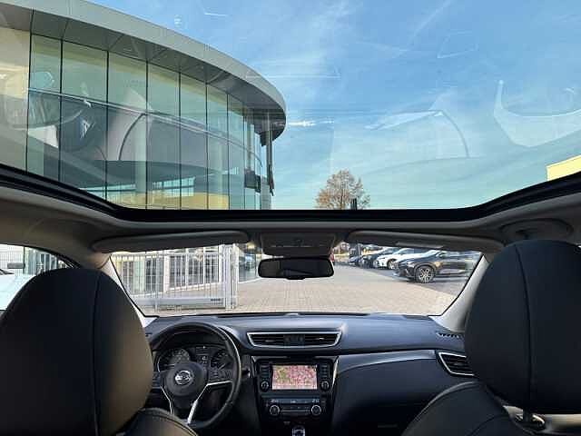 Nissan Qashqai Akari 1.3 160 PS Aut. Panorama 8Fach Bereift Navi 360Kamera Scheckheftge