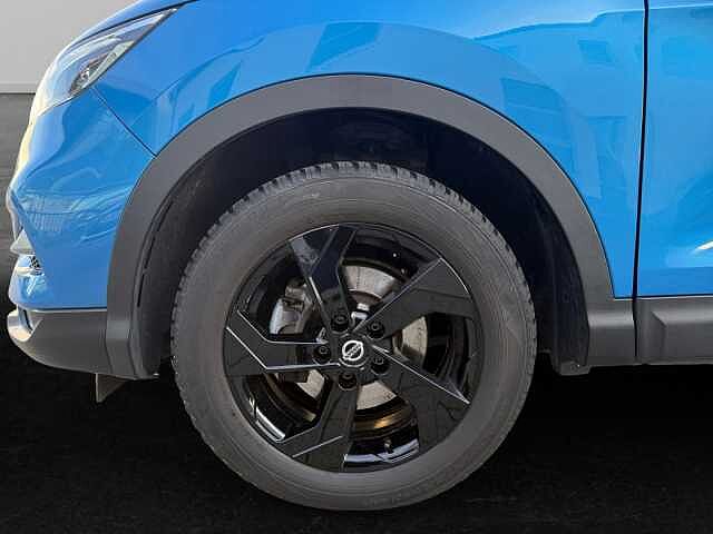 Nissan Qashqai Akari 1.3 160 PS Aut. Panorama 8Fach Bereift Navi 360Kamera Scheckheftge