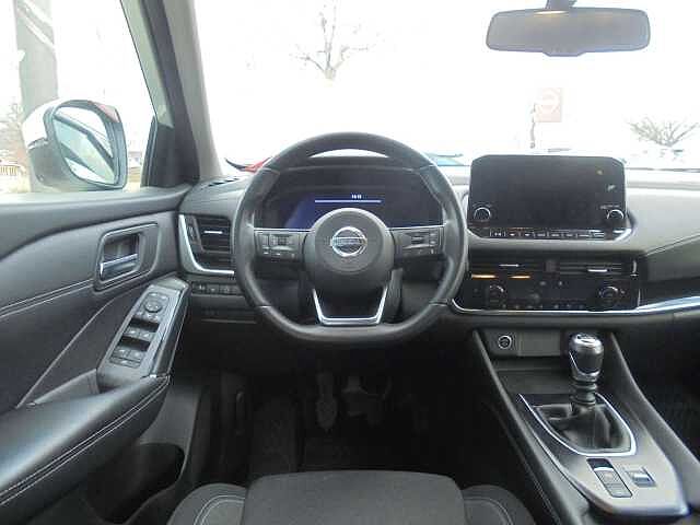 Nissan Qashqai 1.3DIG-T N-Connecta 6MT MHEV 158PS Winter Design