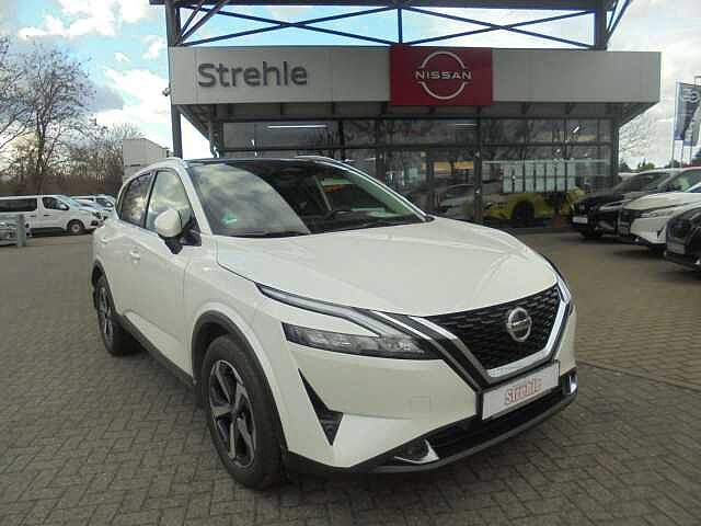 Nissan Qashqai 1.3DIG-T N-Connecta 6MT MHEV 158PS Winter Design