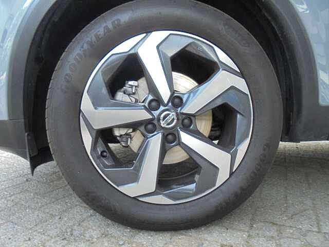 Nissan Qashqai 1.3 DIG-T MHEV Premiere Edition 6MT