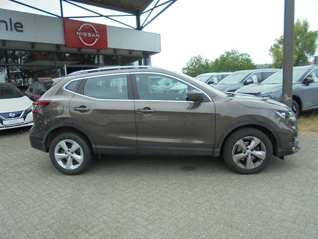 Nissan Qashqai Acenta 1.3 DIG-T Automatik DCT 160 PS