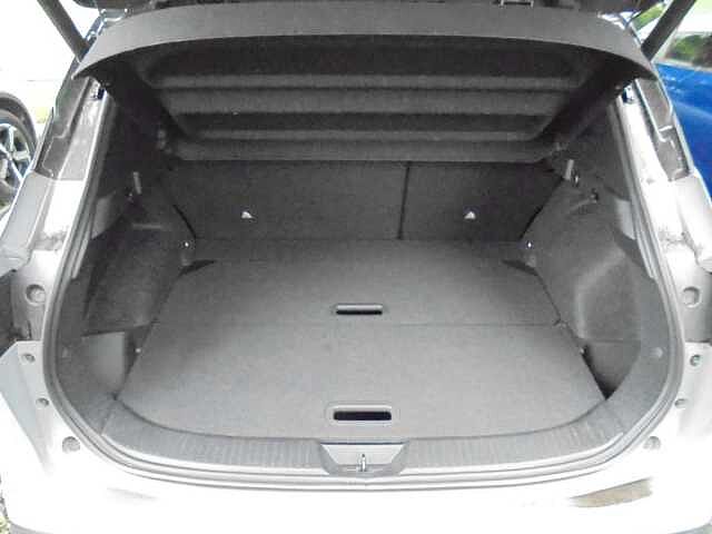 Nissan Qashqai Tekna 6MT 1.3DIG-T MHEV 4x2 Pano 360&deg; Allwetter