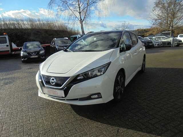 Nissan Leaf 40kWh N-Connecta, LED, 360&deg; Kamera, 2 Farben