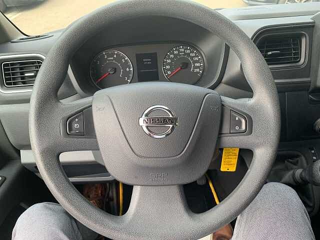 Nissan NV400 L2H2 Comfort Navi Kamera PDC DAB AHK 3,5 to. L2H2 Comfort Navi Kamera PDC DAB AHK 3,5 to.