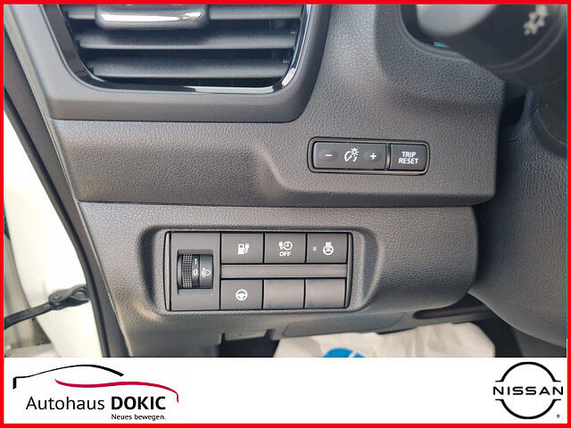 Nissan Leaf N-Connecta 40kWh 150PS Winter Allwetter N-Connecta 40kWh 150PS Winter Allwetter