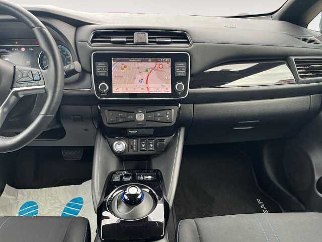 Nissan Leaf 40 kWh Automatik - N-Con. - Winter-Paket