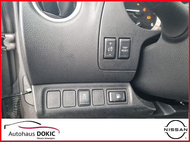 Nissan Navara N-Guard Double Cab 4x4 AT Seilwinde AHK N-Guard Double Cab 4x4 AT Seilwinde AHK