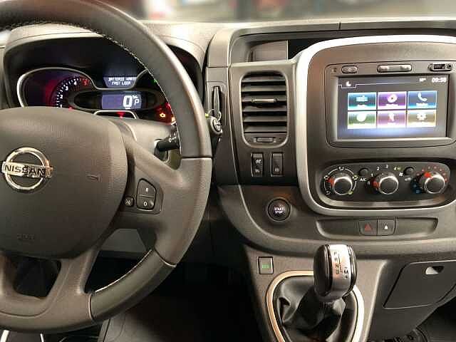 Nissan NV300 L1H1 2,7 dCi AT Premium Navi 9-Si. SHZ AHK L1H1 2,7 dCi AT Premium Navi 9-Si. SHZ AHK