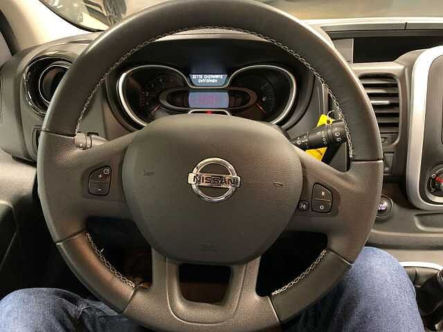 Nissan NV300 L1H1 2,7 dCi AT Premium Navi 9-Si. SHZ AHK L1H1 2,7 dCi AT Premium Navi 9-Si. SHZ AHK