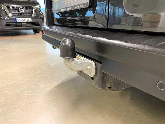 Nissan NV300 L1H1 2,7 dCi AT Premium Navi 9-Si. SHZ AHK L1H1 2,7 dCi AT Premium Navi 9-Si. SHZ AHK