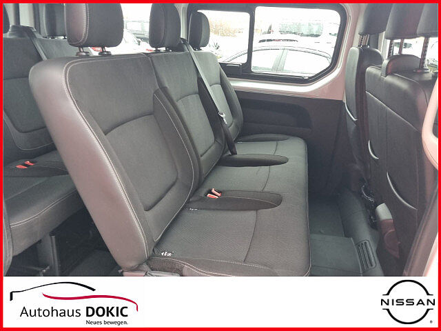 Nissan NV300 Kombi L1H1 2,7t COMFORT 9-Sitzer AHK Navi Kombi L1H1 2,7t COMFORT 9-Sitzer AHK Navi