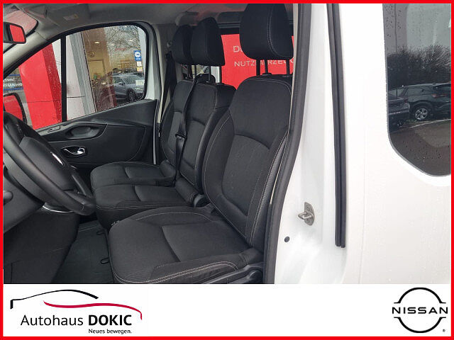 Nissan NV300 Kombi L1H1 2,7t COMFORT 9-Sitzer AHK Navi Kombi L1H1 2,7t COMFORT 9-Sitzer AHK Navi