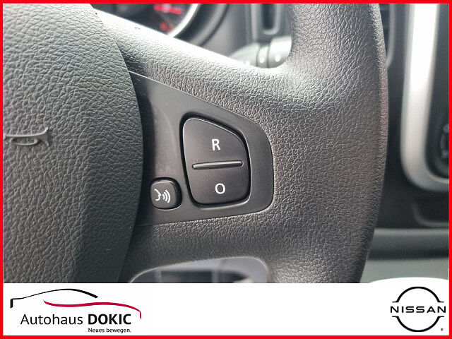 Nissan NV300 Kombi L1H1 2,7t COMFORT 9-Sitzer AHK Navi Kombi L1H1 2,7t COMFORT 9-Sitzer AHK Navi