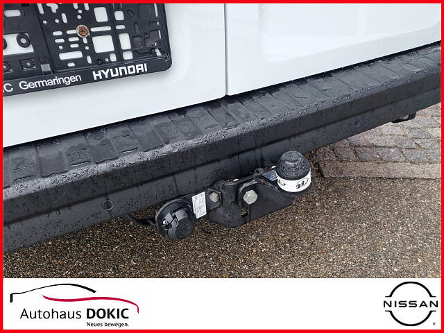 Nissan NV300 Kombi L1H1 2,7t COMFORT 9-Sitzer AHK Navi Kombi L1H1 2,7t COMFORT 9-Sitzer AHK Navi