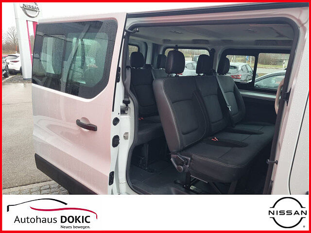 Nissan NV300 Kombi L1H1 2,7t COMFORT 9-Sitzer AHK Navi Kombi L1H1 2,7t COMFORT 9-Sitzer AHK Navi