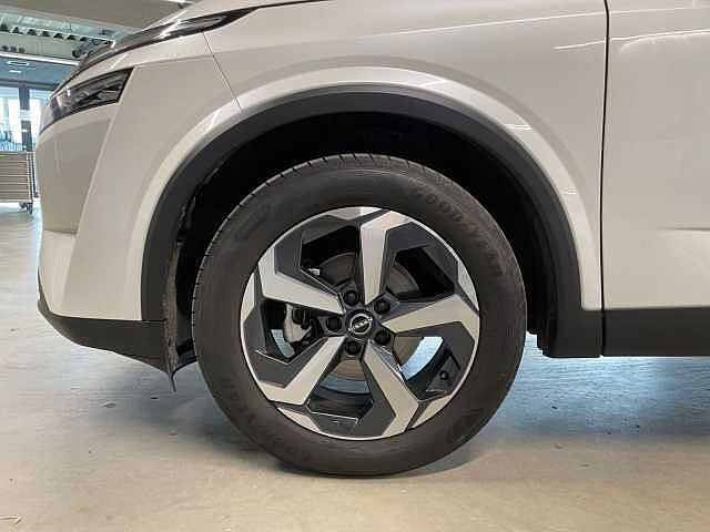 Nissan Qashqai 1.3 AT N-Connecta Navi SHZ 360&deg; Tech PDC 1.3 AT N-Connecta Navi SHZ 360&deg; Tech PDC