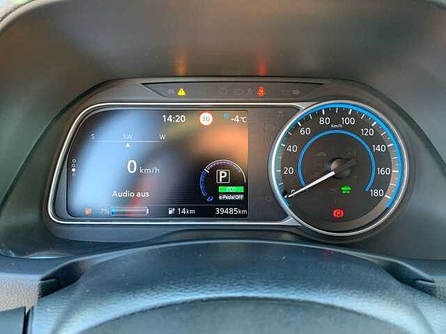 Nissan Leaf 40 kWh N-Connecta Navi DAB Kamera PDC Bluet