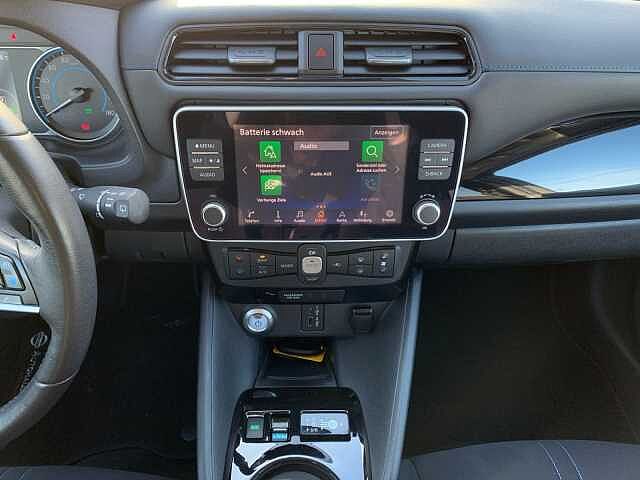 Nissan Leaf 40 kWh N-Connecta Navi DAB Kamera PDC Bluet