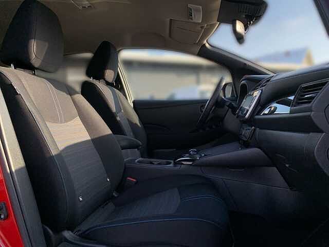Nissan Leaf 40 kWh N-Connecta Navi DAB Kamera PDC Bluet
