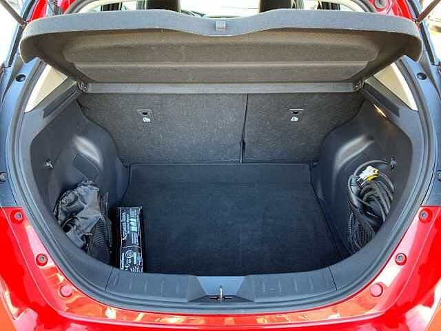 Nissan Leaf 40 kWh N-Connecta Navi DAB Kamera PDC Bluet